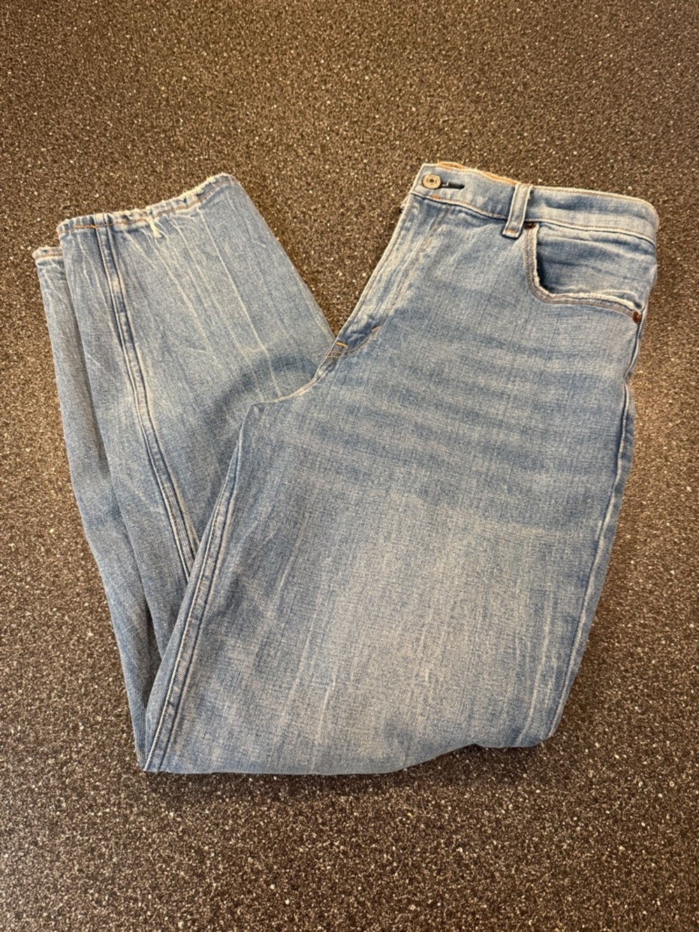 Women’s Abercrombie & Fitch the Mom High-Rise Women’s Jeans - size 8